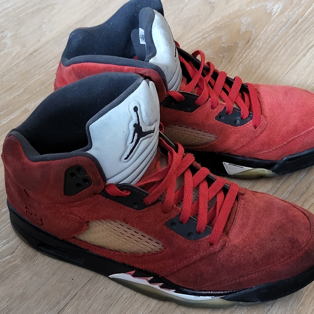 Nike Air Jordan 5 Retro  Raging Bull– No Box sz:  11.5 mens AS IS